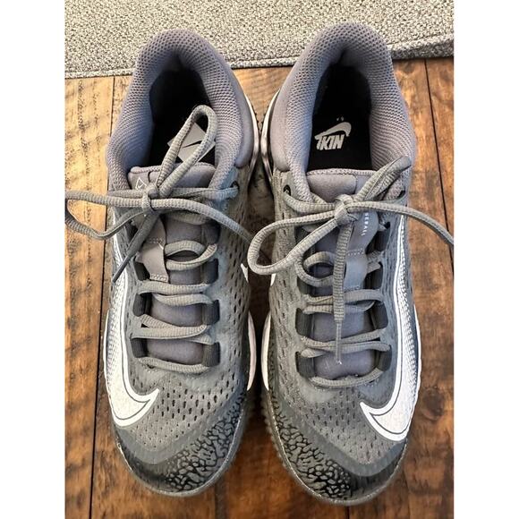 Nike Alpha Huarache Elite 4 Turf Baseball Cleats – Men’s 7 (Black/Gray/White) - Picture 7 of 10